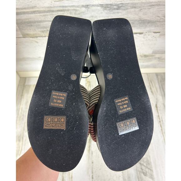 Journee Collection Womens 9.5 Lailee Black White Buckle Platform Sandals NEW - Picture 7 of 8